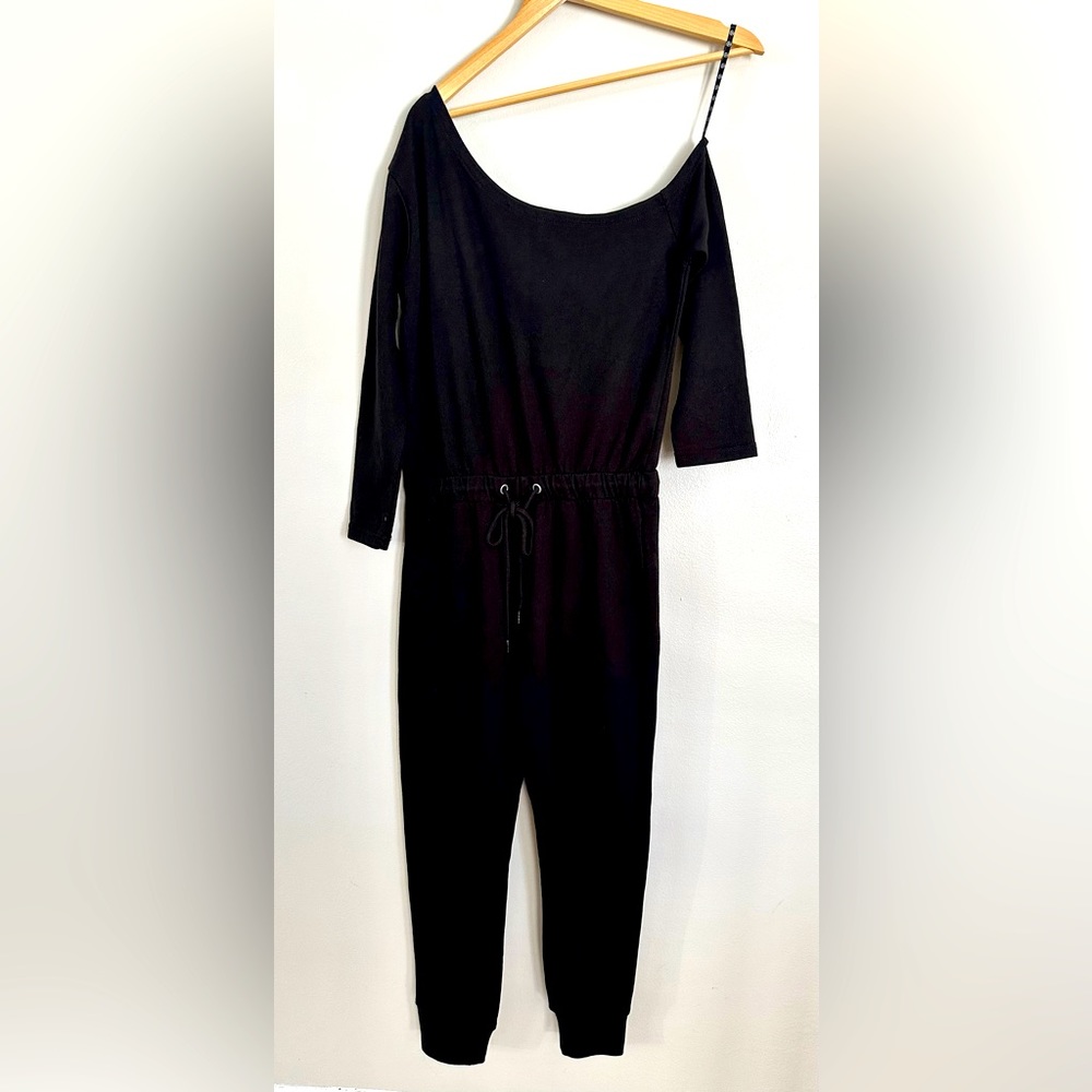 MISSGUIDED Long Sleeve One Shoulder Black Jumpsuit size 2 in excellent condition